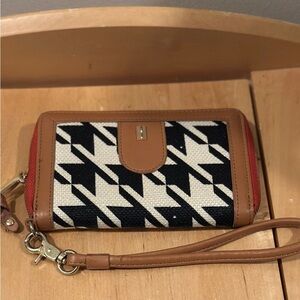 Spartina 449 Black & White Houndstooth Wristlet with Tan Trim and Red Zipper
